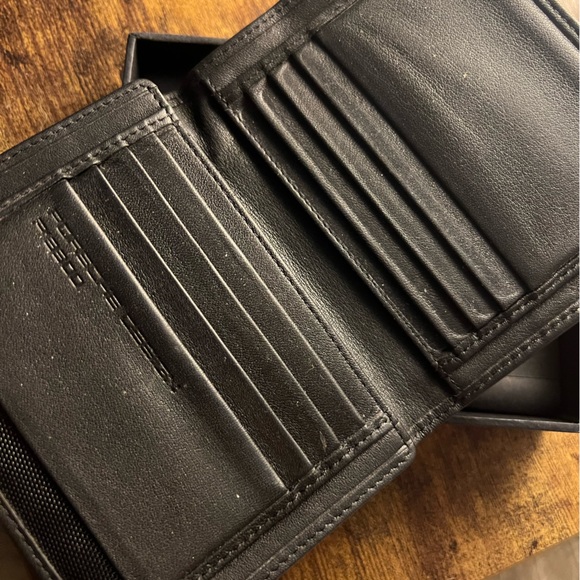 Porsche Design Leather Wallet Tri-fold w/ original box - Picture 3 of 3